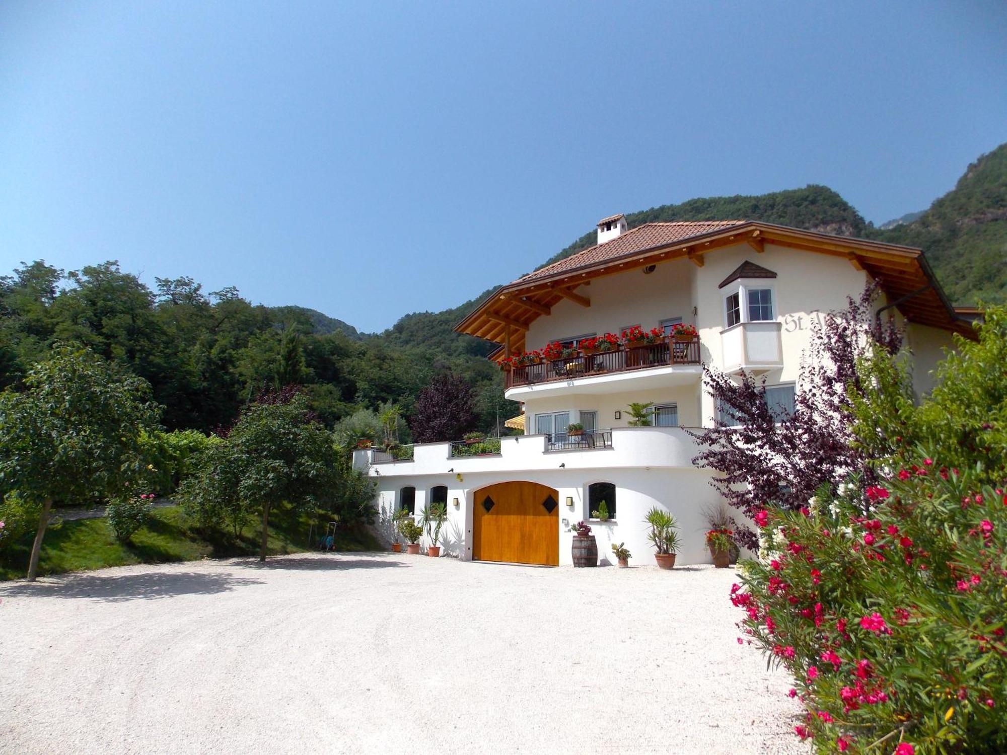 St. Josefhof Apartment Caldaro Luaran gambar