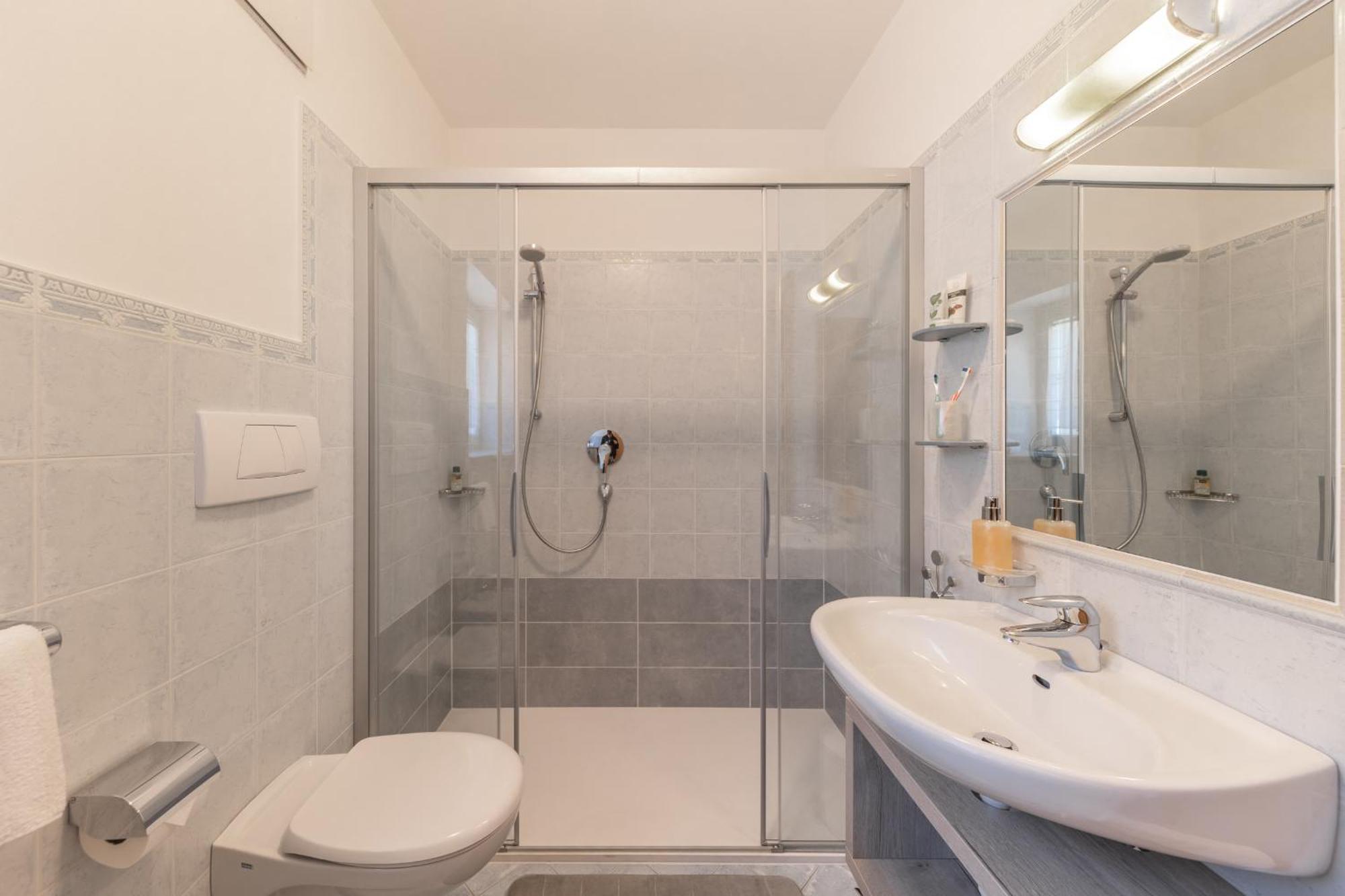 St. Josefhof Apartment Caldaro Luaran gambar