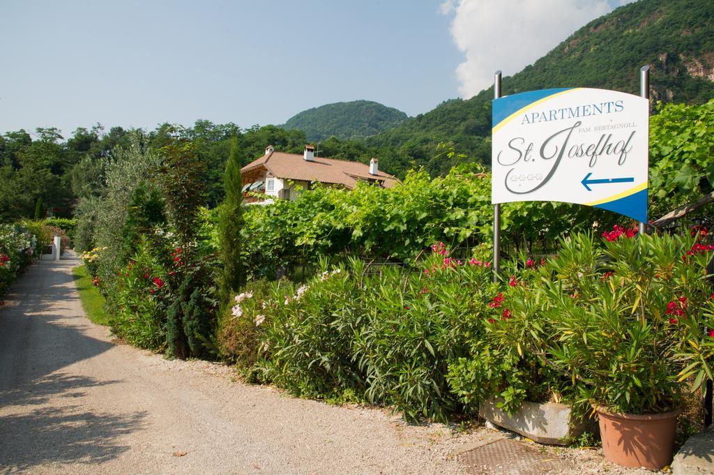 St. Josefhof Apartment Caldaro Luaran gambar