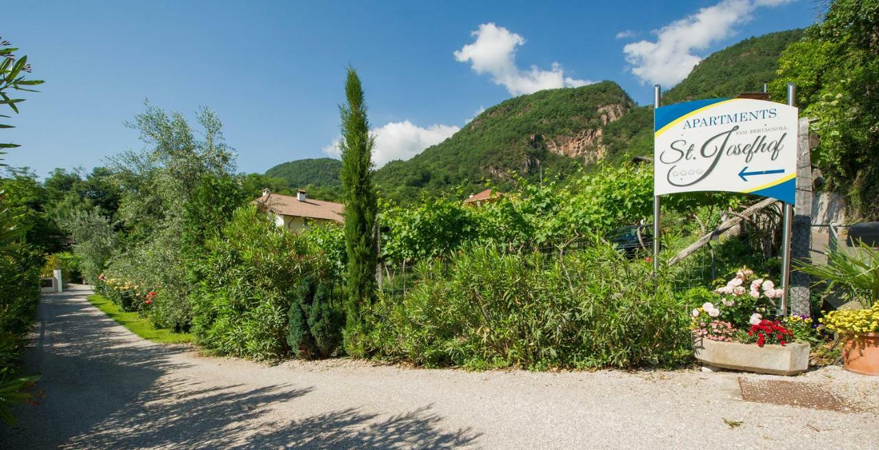 St. Josefhof Apartment Caldaro Luaran gambar